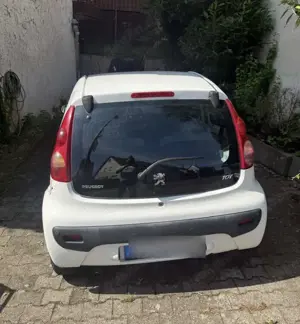 Peugeot 107 70 Petit Filou Bild 4