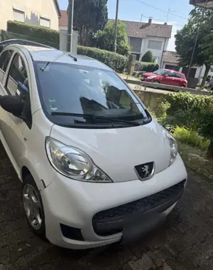 Peugeot 107 70 Petit Filou Bild 2