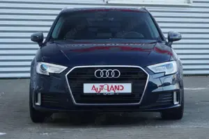 Audi A3 Sportback 35 TFSI Bi-Xenon Tempomat DAB PDC Bild 3