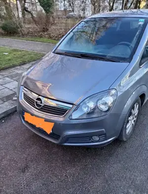 Opel Zafira Zafira 2.2