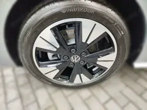 Volkswagen T7 Multivan Multivan "Edition" 2,0 l 110 kW TDI SCR Front an Bild 4