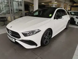 Mercedes-Benz A 200 AMG PANO NAVI LED