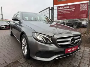 Mercedes-Benz E 220 d T Avantgarde LED*ACC*TEILLEDER*SHZ*AUTO