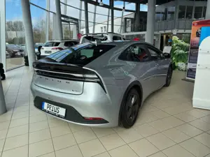 Toyota Prius 2.0 PlugIn Hybrid ACC FLA SpurH SpurW LM Bild 4