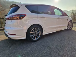 Ford S-Max S-Max Diesel 2.0 EcoBlue Bi-Turbo Aut. ST-Line Bild 4