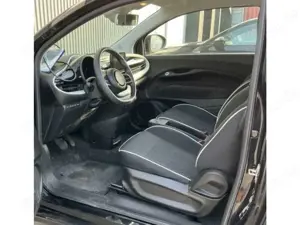 Fiat 500e e Action Automatik Radio  Winter-Paket Sonderlack Bild 5
