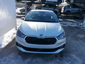 Skoda Fabia Selection 1.0 TSI*LED*PDC-HI*SMARTLINK*SHZ*BLUETOO Bild 4