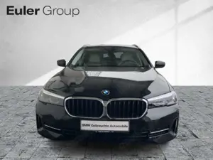 BMW 520 d xDrive Tour HiFi Kamera HUD Ambiente Pano Bild 2