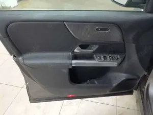 Mercedes-Benz GLB 200 GLB 200d 4M-Progressive BusiP MBUX PANO