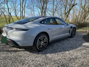 Porsche Taycan Taycan 4S Performancebatterie Plus Bild 4