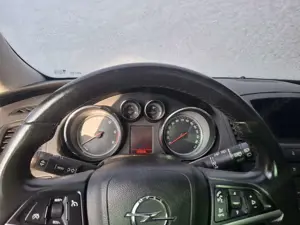 Opel Insignia Insignia 2.0 CDTI Sports Tourer Automatik Sport Bild 5