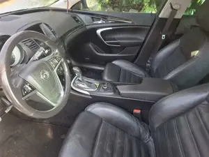 Opel Insignia Insignia 2.0 CDTI Sports Tourer Automatik Sport Bild 4