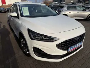 Ford Focus Turnier 1.5TDCI Titanium X AUTOMATIK*LED* Bild 3