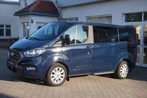 Ford Tourneo Custom 320 L1H1 VA Autm. Titanium Bild 3