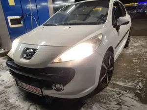 Peugeot 207 207  3-Türer 95 VTi Tendance