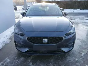 SEAT Leon Kombi FR 2.0 TDI DSG*KAMERA*AHK-SCHWENKBAR*NAVI*TE Bild 4