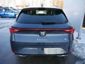 SEAT Leon Kombi FR 2.0 TDI DSG*KAMERA*AHK-SCHWENKBAR*NAVI*TE Bild 3