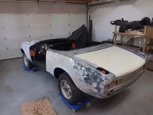 Fiat 124 Spider Oldtimer - zerlegter, teilrestaurierter Fiat 124 Spider CS1