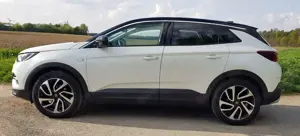 Opel Grandland X Grandland X 1.5 D - Ultimate/ Automatik/AHK/Panoramadach