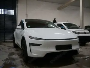 Tesla Model Y FACELIFT Long Range RWD AUTOPILOT 2025 Bild 5