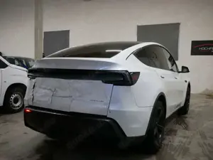 Tesla Model Y FACELIFT Long Range RWD AUTOPILOT 2025 Bild 3