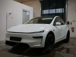 Tesla Model Y FACELIFT Long Range RWD AUTOPILOT 2025 Bild 2