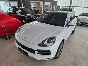 Porsche Cayenne Coupe E-Hybrid PlatinumEdition Burmester Bild 2