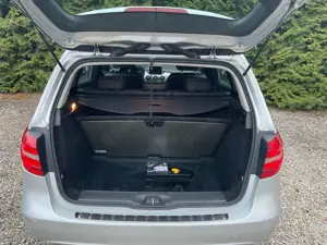 Mercedes-Benz B 180 B 180 CDI (BlueEFFICIENCY) Bild 5