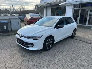 Volkswagen Golf VIII Lim. 1.5 TSI 85 kW Goal AHK KAMERA