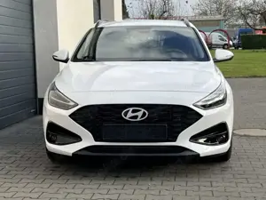 Hyundai i30 Comfort 1,0 T-GDI 84KW Navi Bild 3