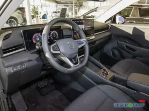 Volkswagen T-Roc Life eTSI 150 PS DSG ACC/8-fach Bild 3