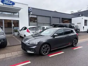 Ford Focus Lim. ST-Line/Kamera/Winterpaket/WENIG KM