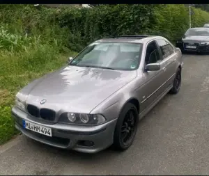 BMW 520 BMW E39 520i / Tüv 2027 / 19 Zoll Felgen