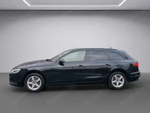 Audi A4 Avant 35 2.0 TDI 120kW163PS S tronic Bild 2