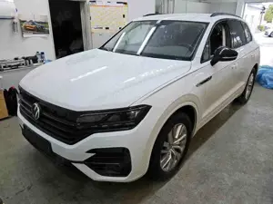 Volkswagen Touareg Atmosph. 4Motion*R-Line*Black Style*20Zoll*LUFT*