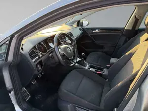 Volkswagen Golf VII Lim. Sound 1.4 TSI Bild 3