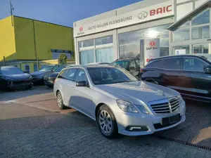 Mercedes-Benz E 200 E 200 CGI BlueEfficiency* wenig Kilometer*Navi uvm