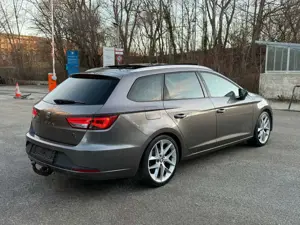 SEAT Leon ST 2.0 TDI FR DSG Matrix Panorama Automatik Bild 5