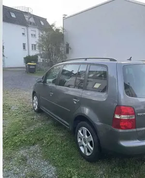 Volkswagen Touran 2.0 FSI Trendline