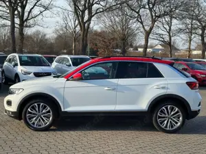 Volkswagen T-Roc 1.5 TSI Sport °LED°ACC°R-Kamera°Keyless° Bild 5