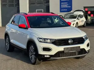 Volkswagen T-Roc 1.5 TSI Sport °LED°ACC°R-Kamera°Keyless° Bild 2