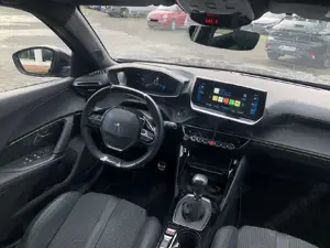 Peugeot 2008 GT Bild 4