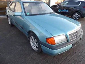 Mercedes-Benz C 180 Bild 3