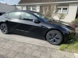 Tesla Model 3 Model 3 Standard Reichweite Plus Hinterradantrieb