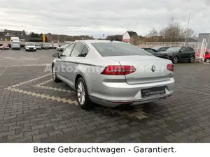 Volkswagen Passat Lim. Highline 4Motion*LED*Leder*Navi*ACC* Bild 5