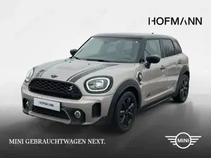 MINI Cooper SE Countryman MINI Yours Trim
