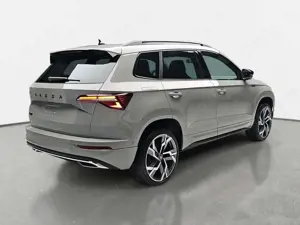 Skoda Karoq KAROQ 1.5 TSI DSG SPORTLINE NAVI LED-MATRIX PANO C Bild 4