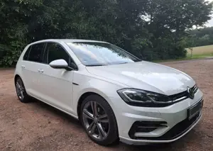 Volkswagen Golf Golf 7.5 R-line Sportpaket/Highline,1.5 TSI, 150 PS, oryxweiß, SHZ, AHK Bild 3