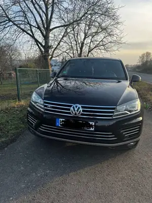 Volkswagen Touareg Touareg 3.0 V6 TDI SCR Blue Motion DPF Automatik Executive Edition Bild 2
