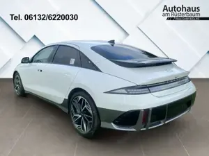 Hyundai IONIQ 6 Uniq 77,4kwh 20'' HUD Navi Leder digitales Cockpit Bild 4